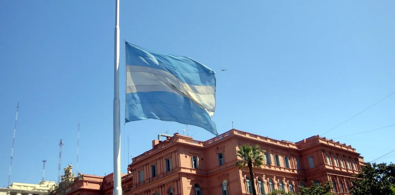 xLQ7oYuDZ_1256x620__1