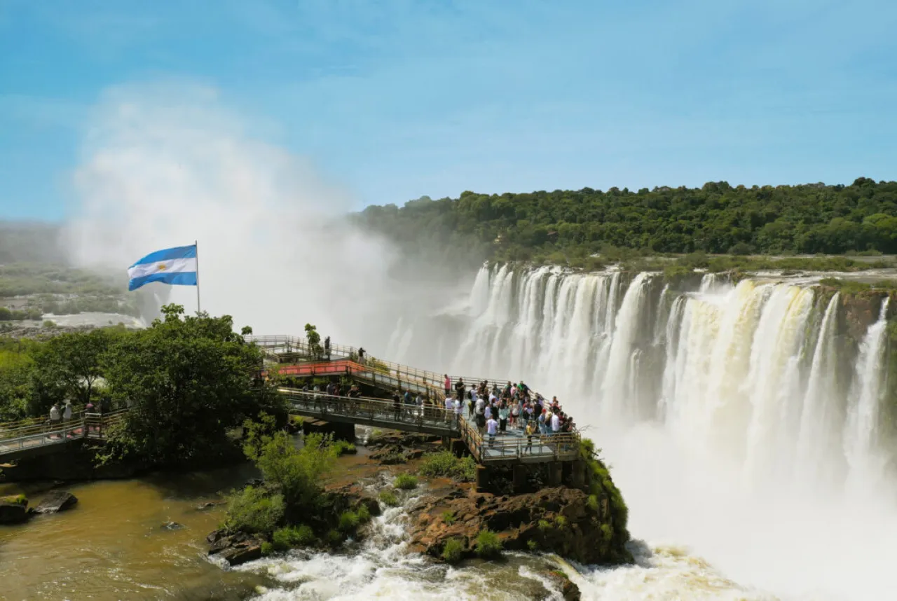 384d40a35806de1d1fe854b3ee846eec_L