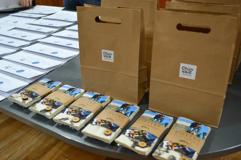 7f8ea9f6-947a-4799-9ca0-8376f98b962c