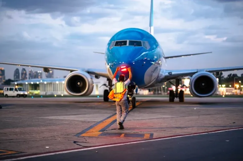 d9b43819-ae65-4b51-bdba-7ce93ec91300