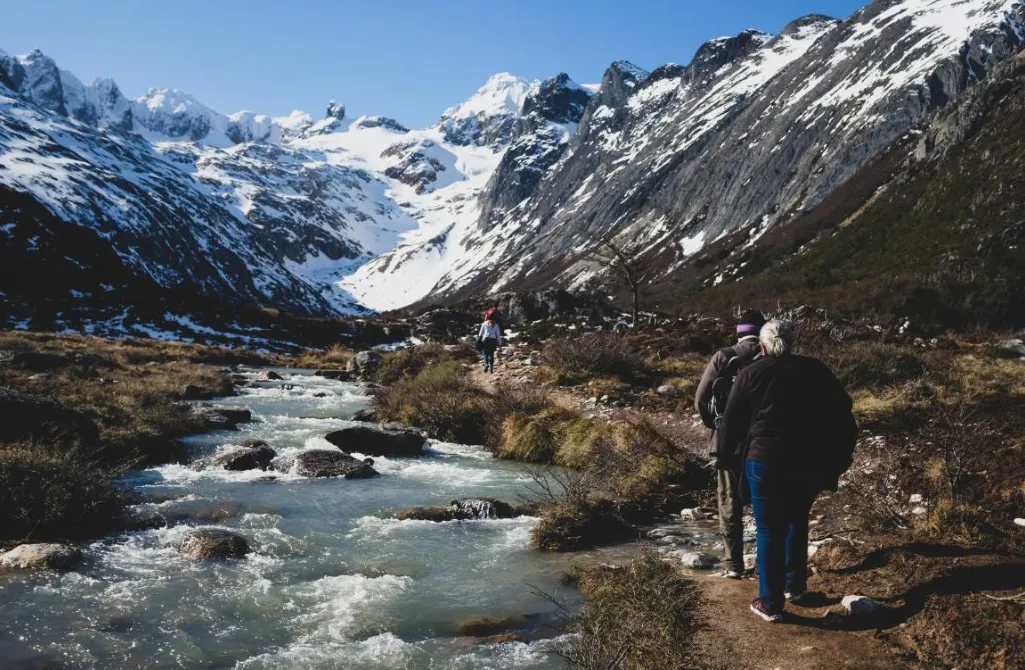 9f6fc8db-9c33-45d6-baaa-d272bad59611