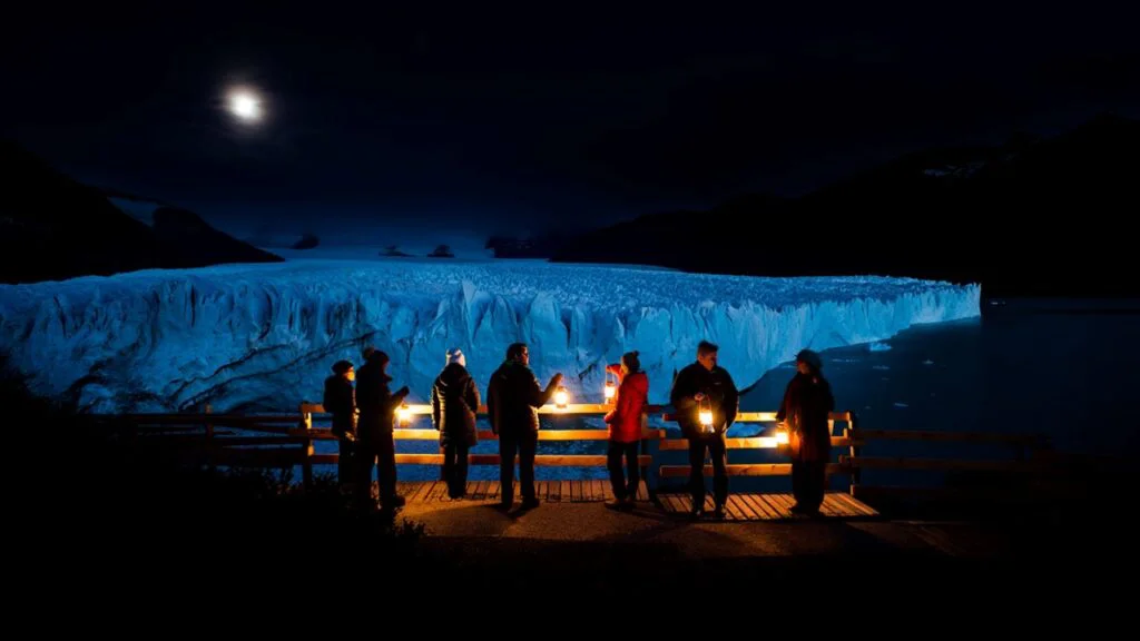 glaciar-perito-moreno-con-luna-llena_47907202510241705343.Mobile-1024x576