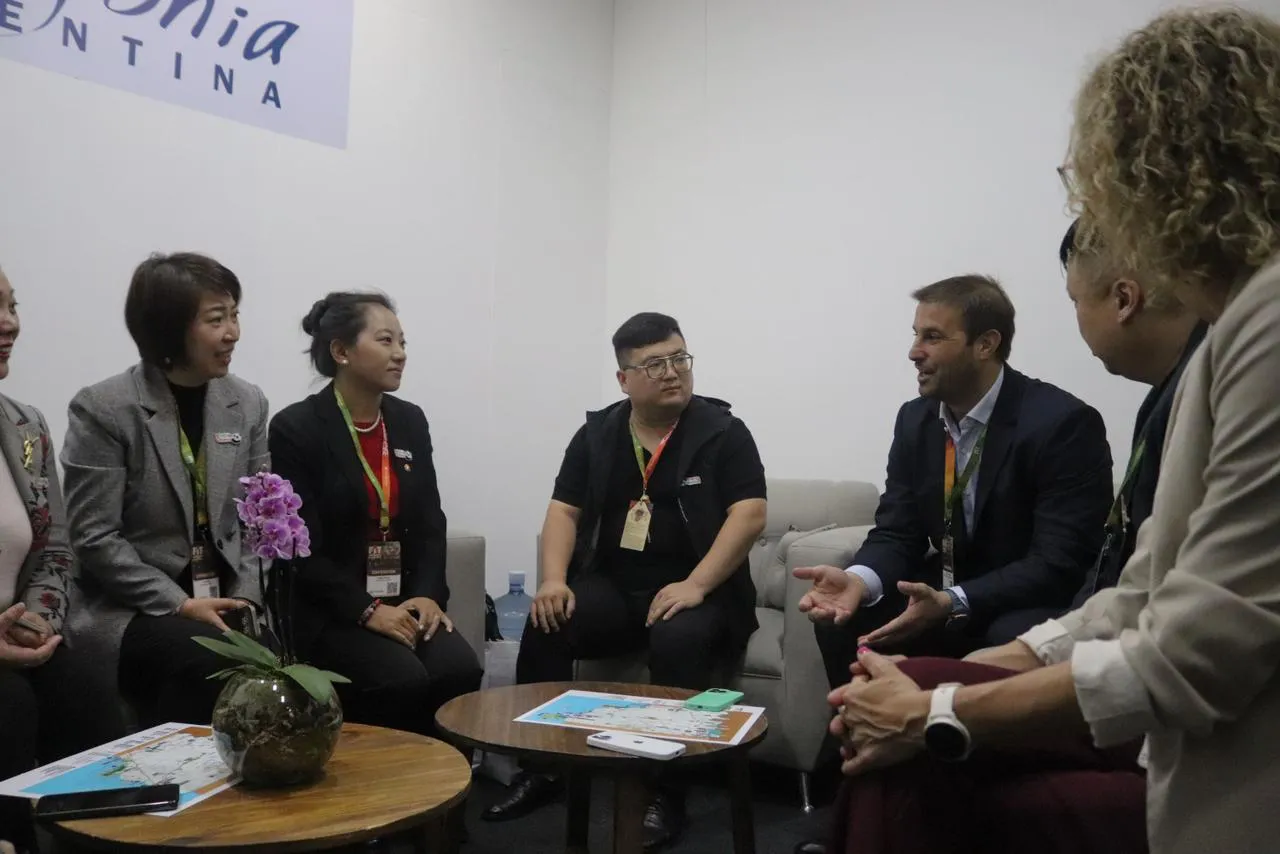 52fb5924-7917-4226-a6eb-d9a0b2a173c8