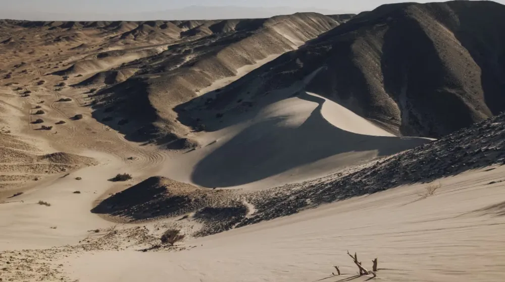 parece-arabia-pero-esta-en-la-argentina-el-desierto-de-dunas-gigantes-donde-se-puede-hacer-sandboard-y-es-ideal-para-un-viaje-foto-turismo-fiambala-3ZK5C3JY55DQDPL4S5QCFUWTBA