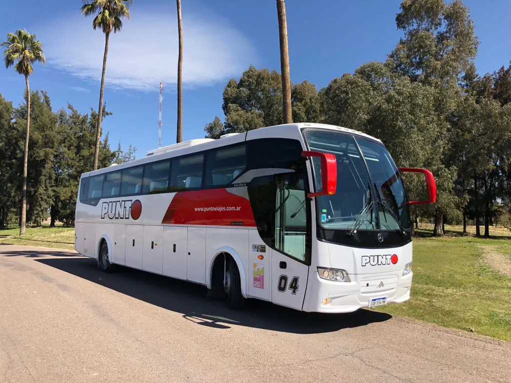 bus-frente-acompanante