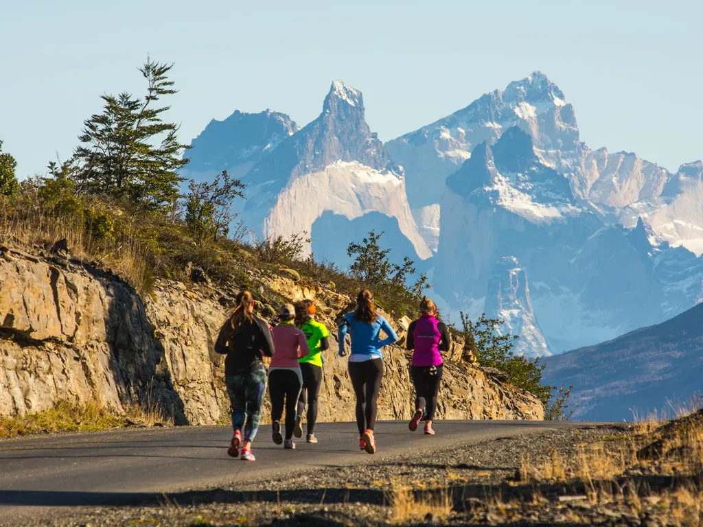 4a2312b4-c7df-4d09-b479-56f5bfdae42f-large-standard-q100