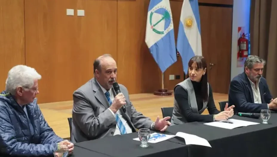 e769a91c-c88a-4eea-9c82-933fe24fe3c2