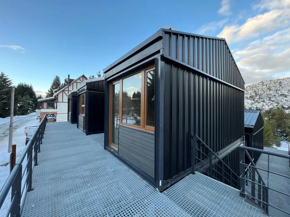 UkcQEGg27_2000x1500__1