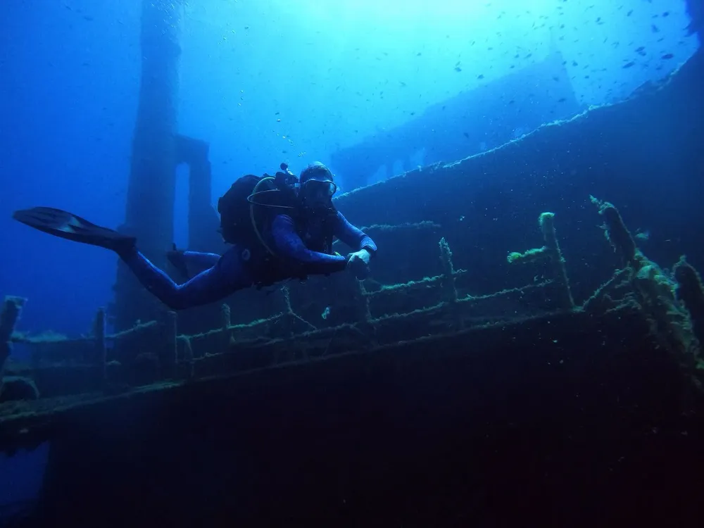 Juan trabajaba en una empresa de rampas que operaba en el aeropuerto de Ezeiza. Sin embargo, en un viaje a Chubut descub Juan trabajaba en una empresa de rampas que operaba en el aeropuerto de Ezeiza. Sin embargo, en un viaje a Chubut descub