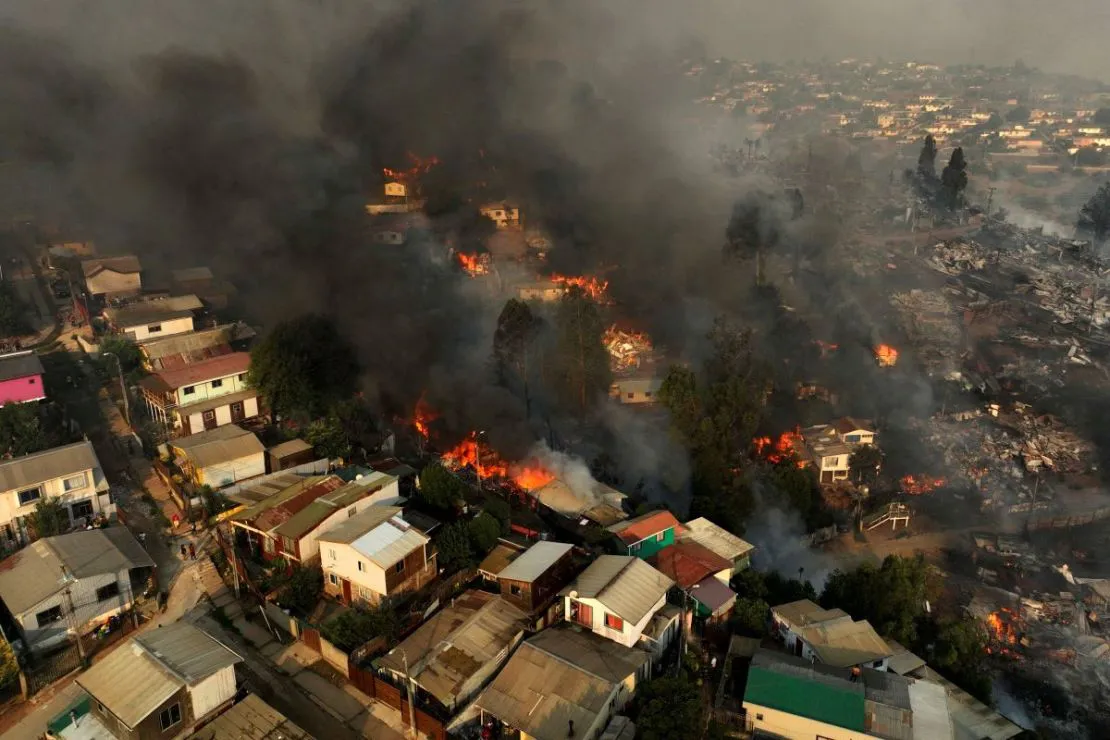 cnne-1561080-chile-incendio-aerea