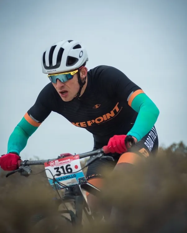 c046a102-9fa8-4069-b4ee-ee1e88110ecf