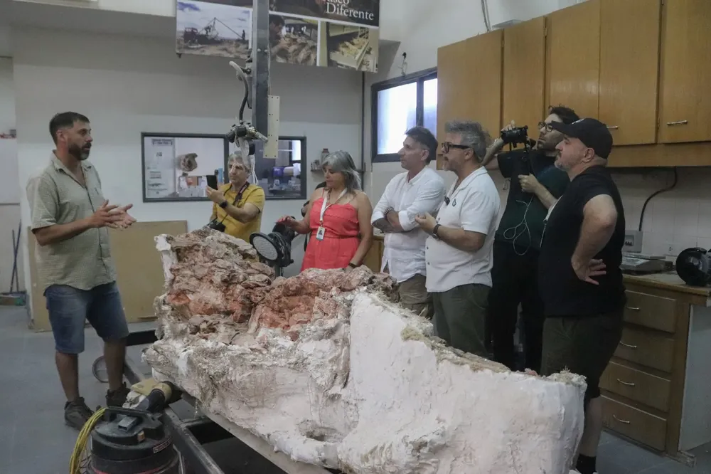 a8250f5c-79fa-4273-aadf-83f9d45adbb2